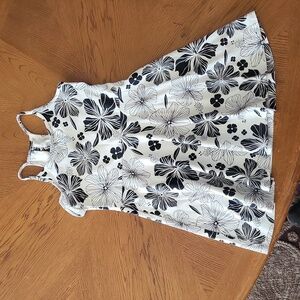 Adorable girls dress